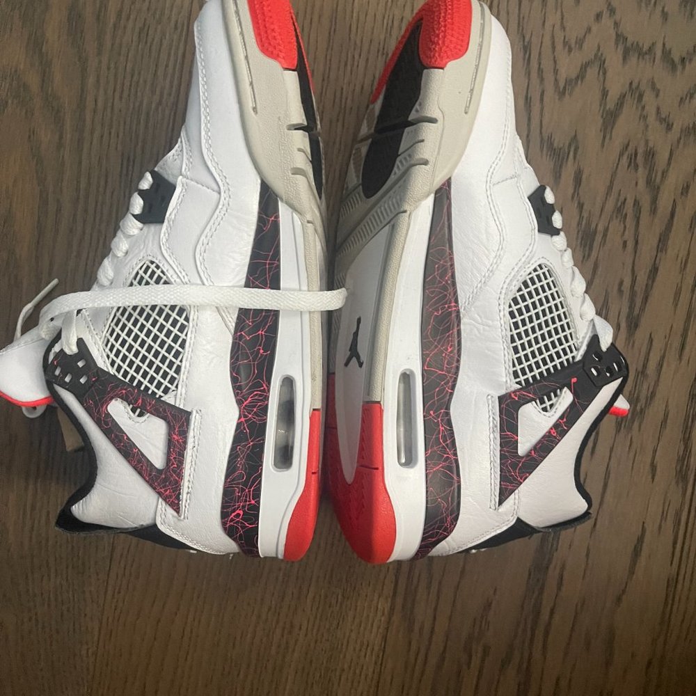 Jordan 4 New no box size 7 womens